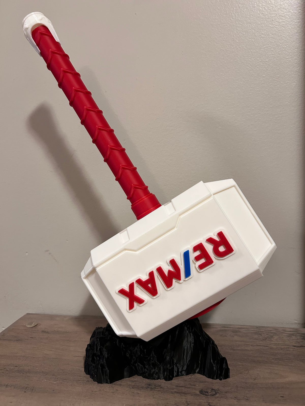 Hammer - REMAX