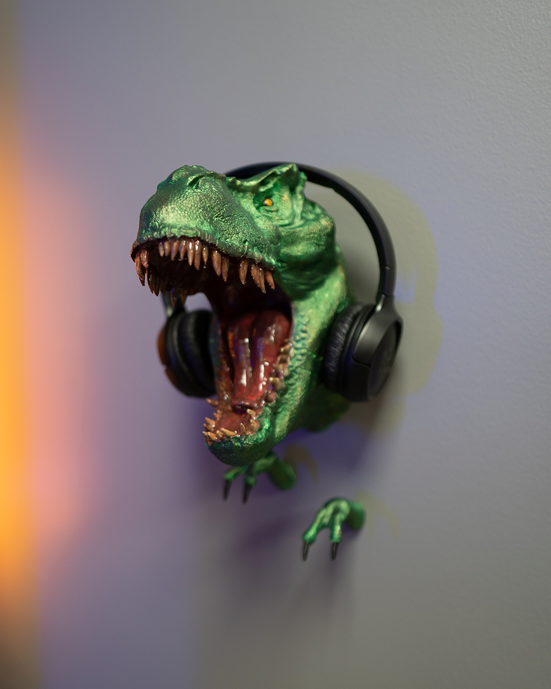0090 - Tyrannosaurus HangerX