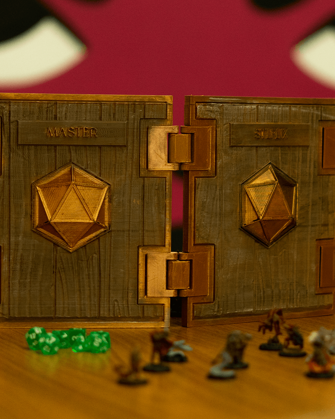 0261 - Customizable Dungeon Master Shield