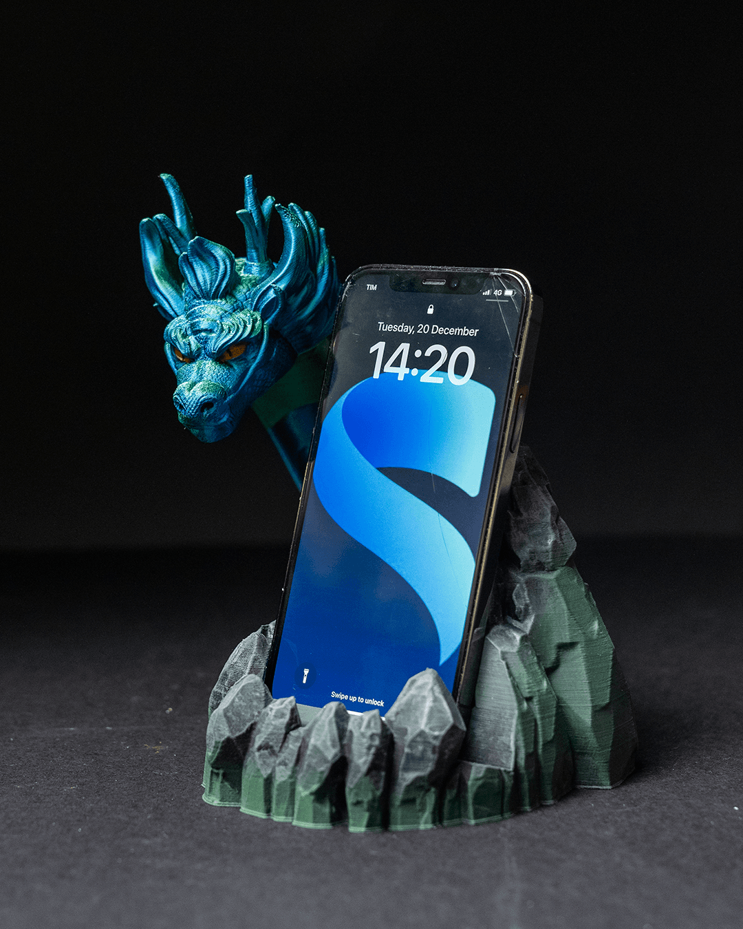 0273 - Blaze, The Dragon Phone Guardian