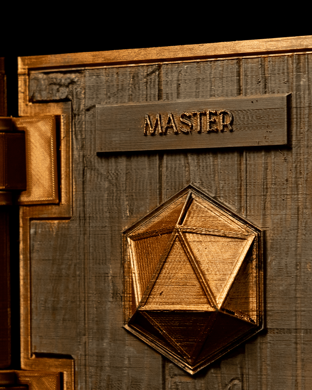 0261 - Customizable Dungeon Master Shield