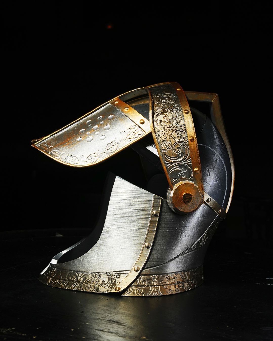 0419 - Knight Helmet