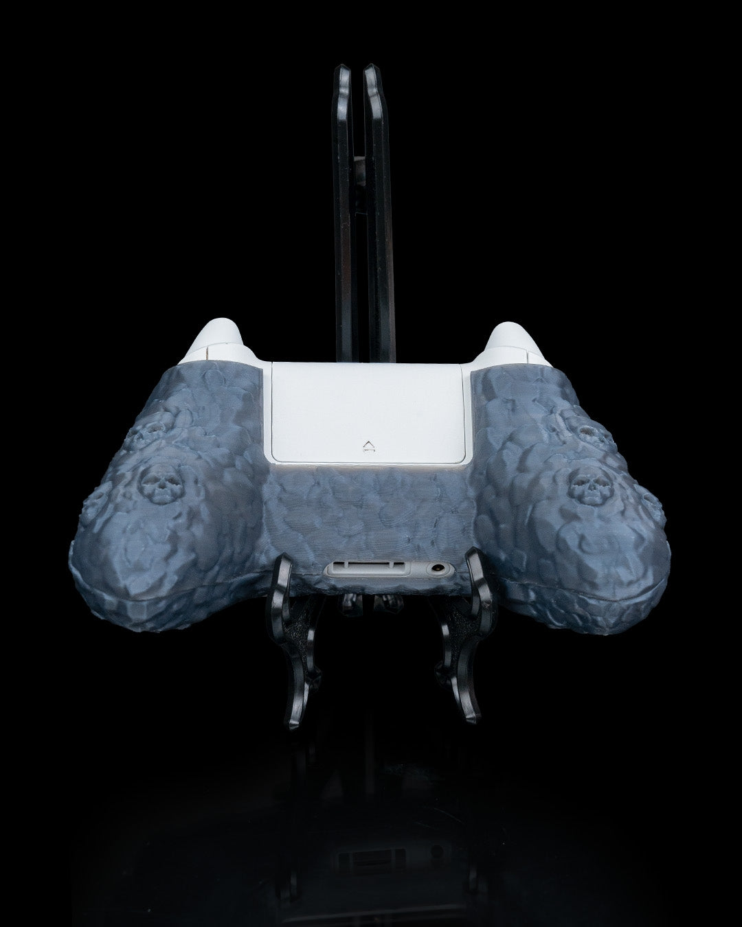2389 - Skulls Controller Cover