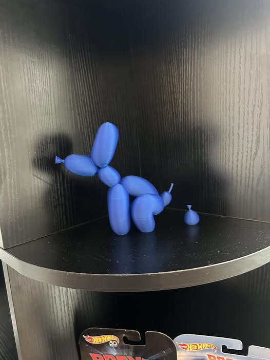 Pooping Balloon Dog