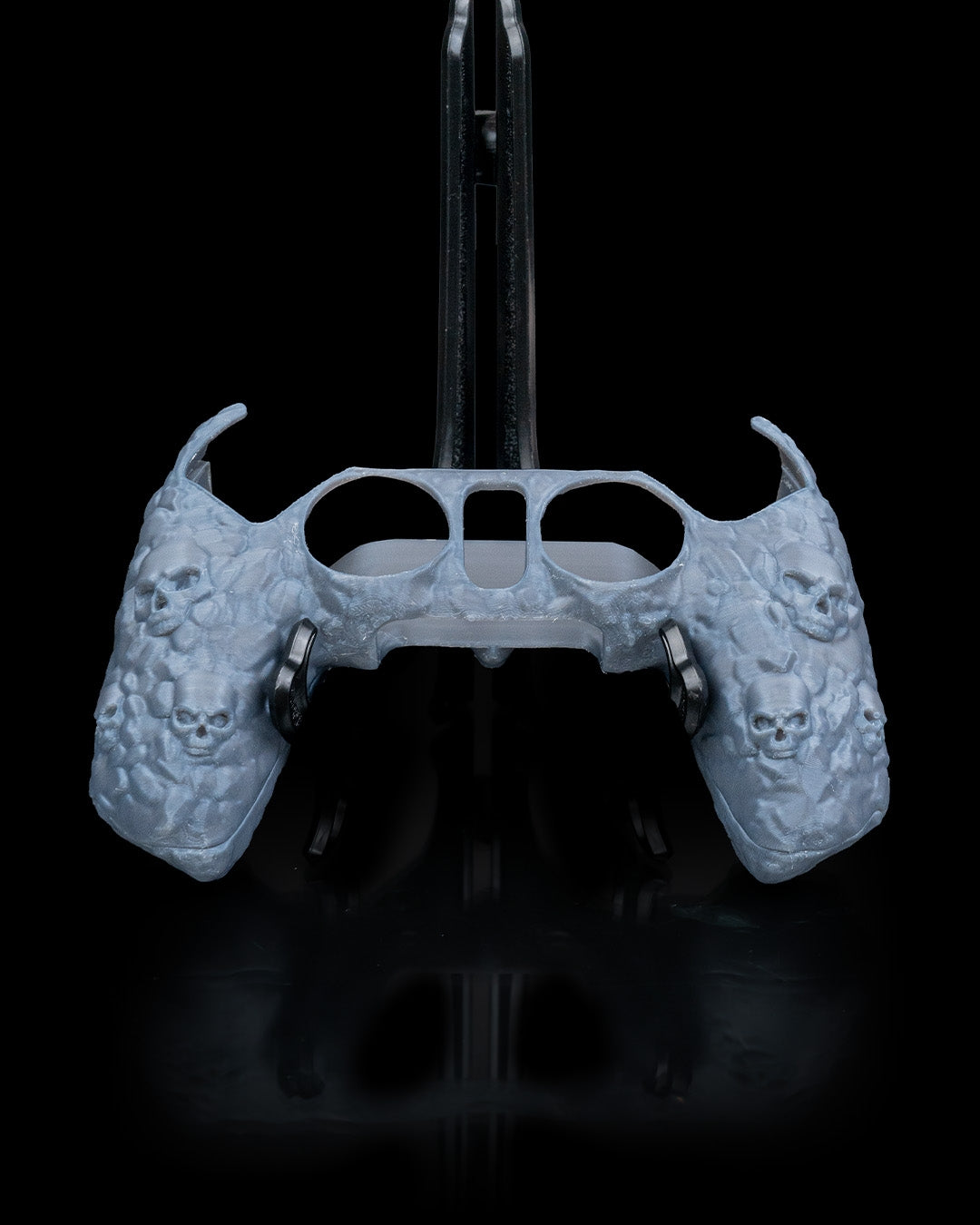 2389 - Skulls Controller Cover