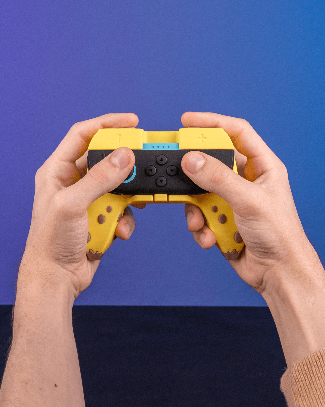 3283 - Banana Split Controller Grip