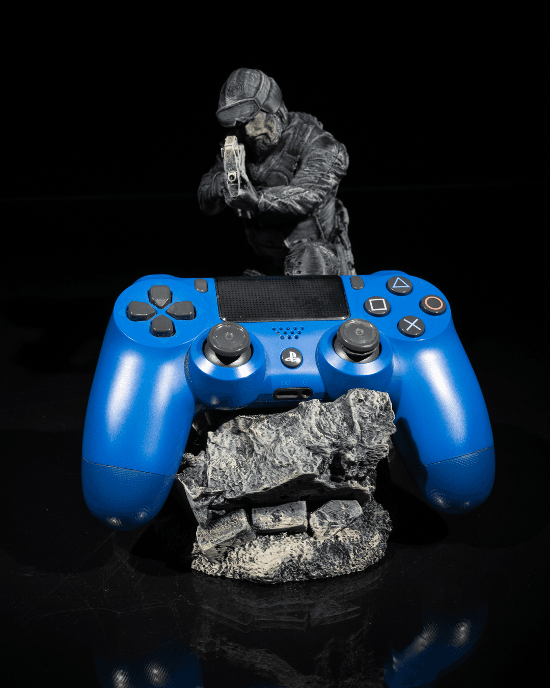 1681 - Barricade Controller Holder