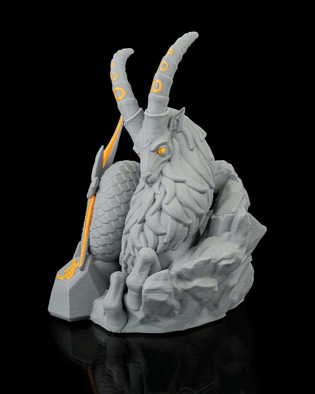 2233 - Capricorn Statue