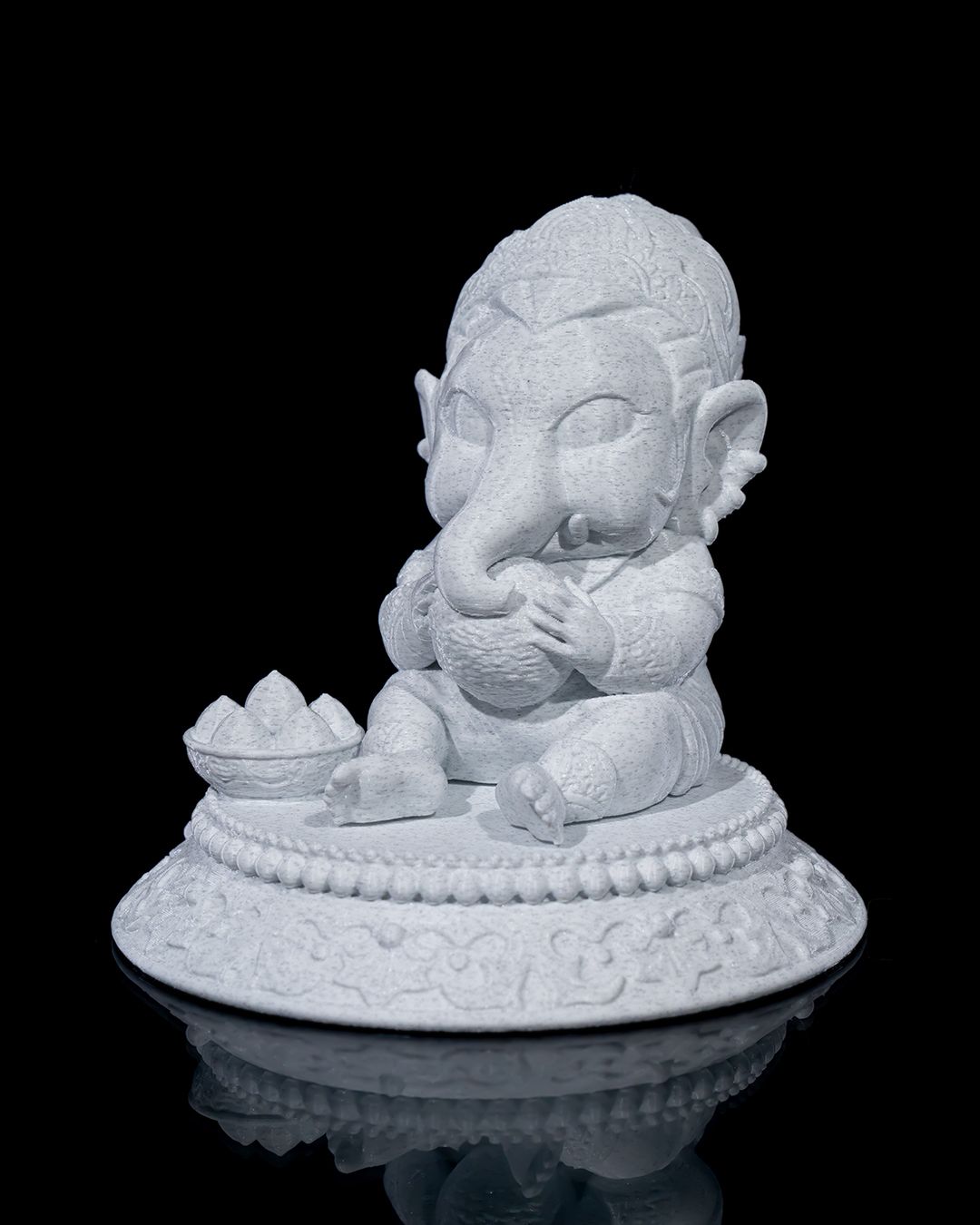 1351 - Chibi Ganesh Baby Lover of Ladoos