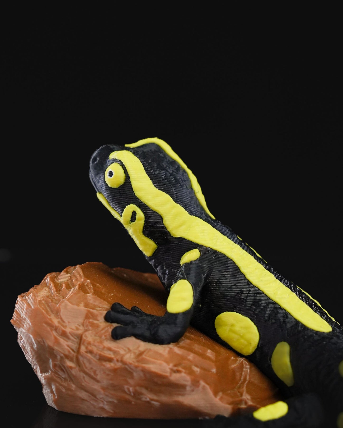 0773 - Salamander Statue