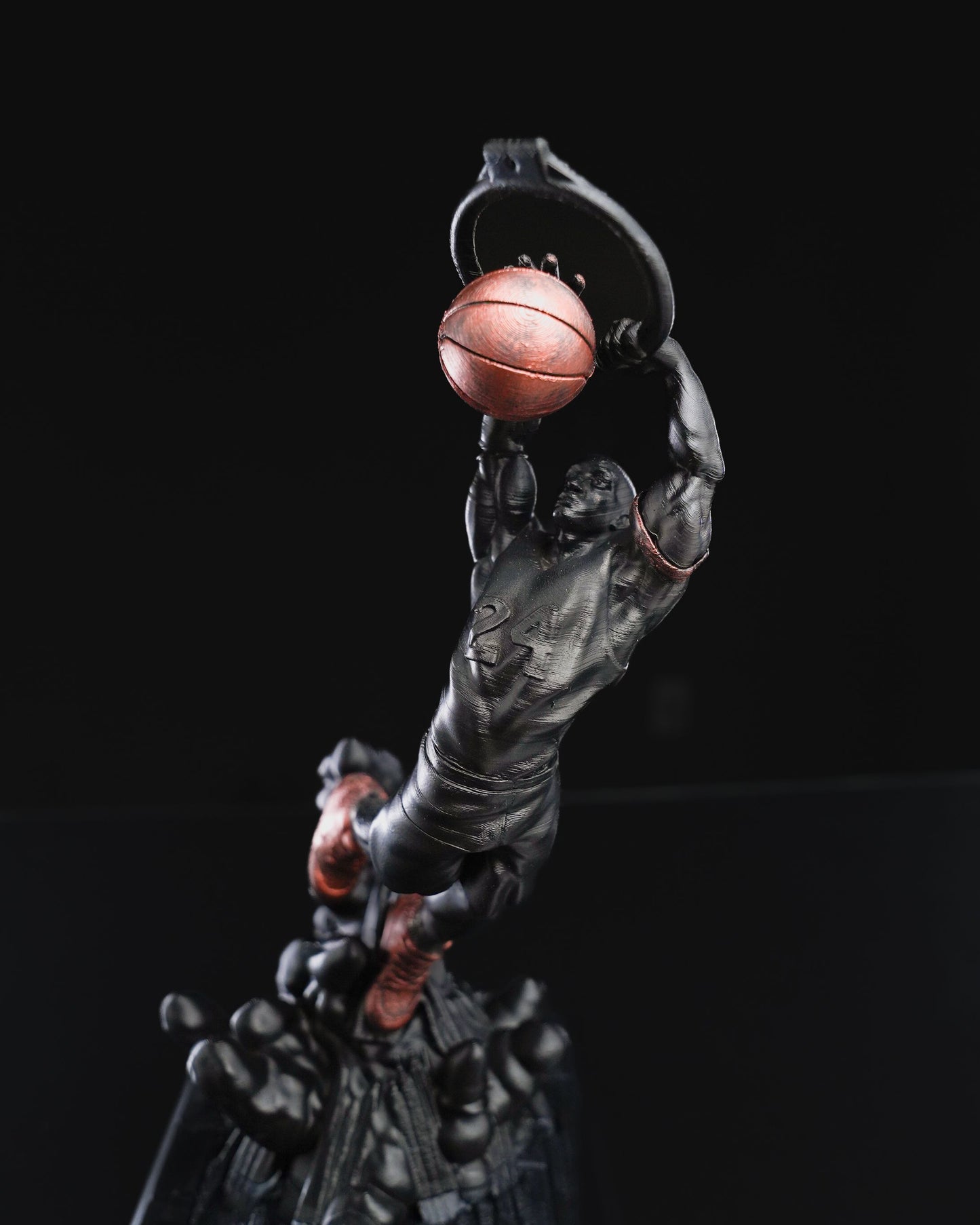 0763 - Backboard Breaking Dunk