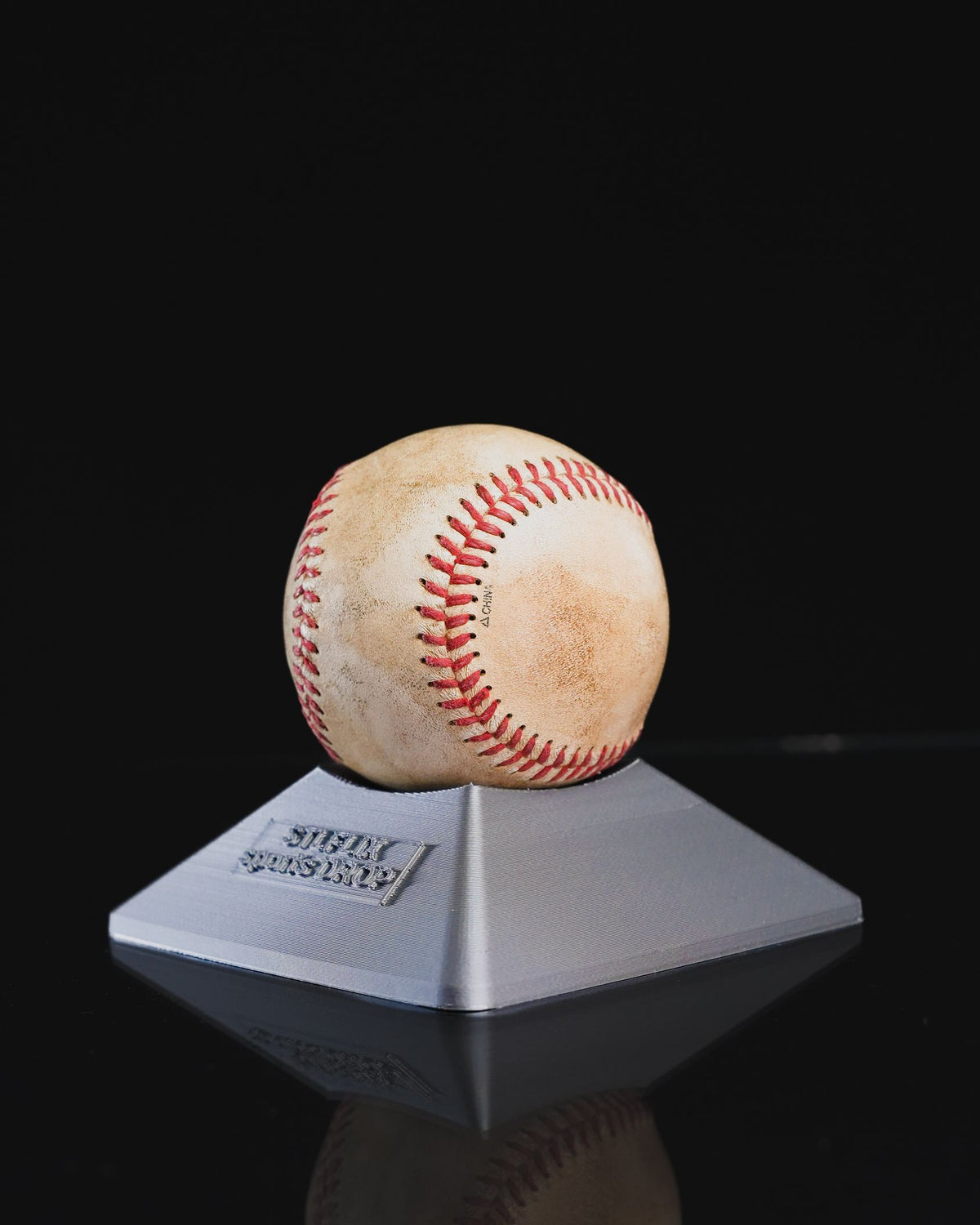 0759 - Customizable Ball Stand