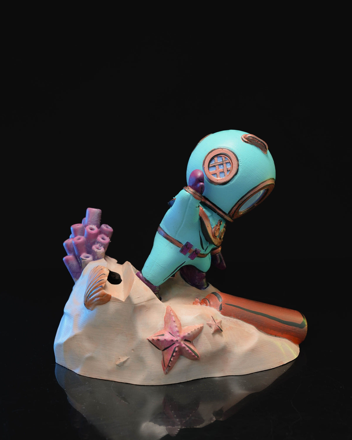 0571 - Deep Diver Phone Holder
