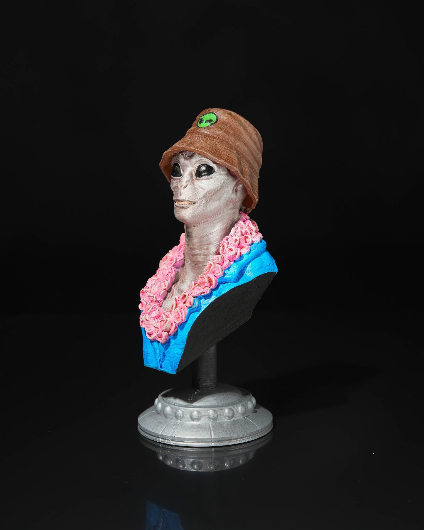 0492 - Alien Tourist Bust - Steve