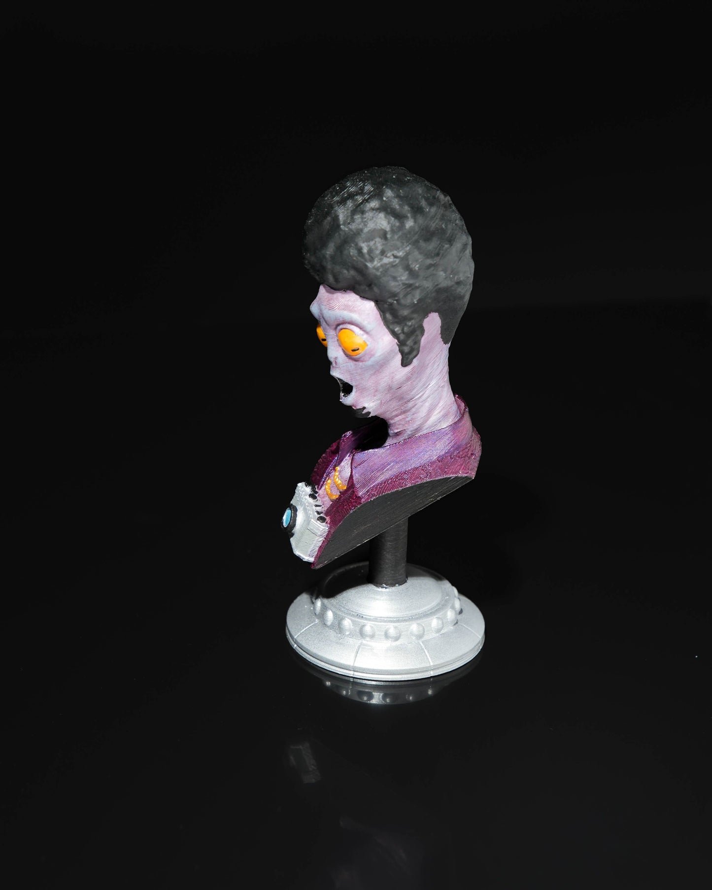 0493 - Alien Tourist Bust Paul