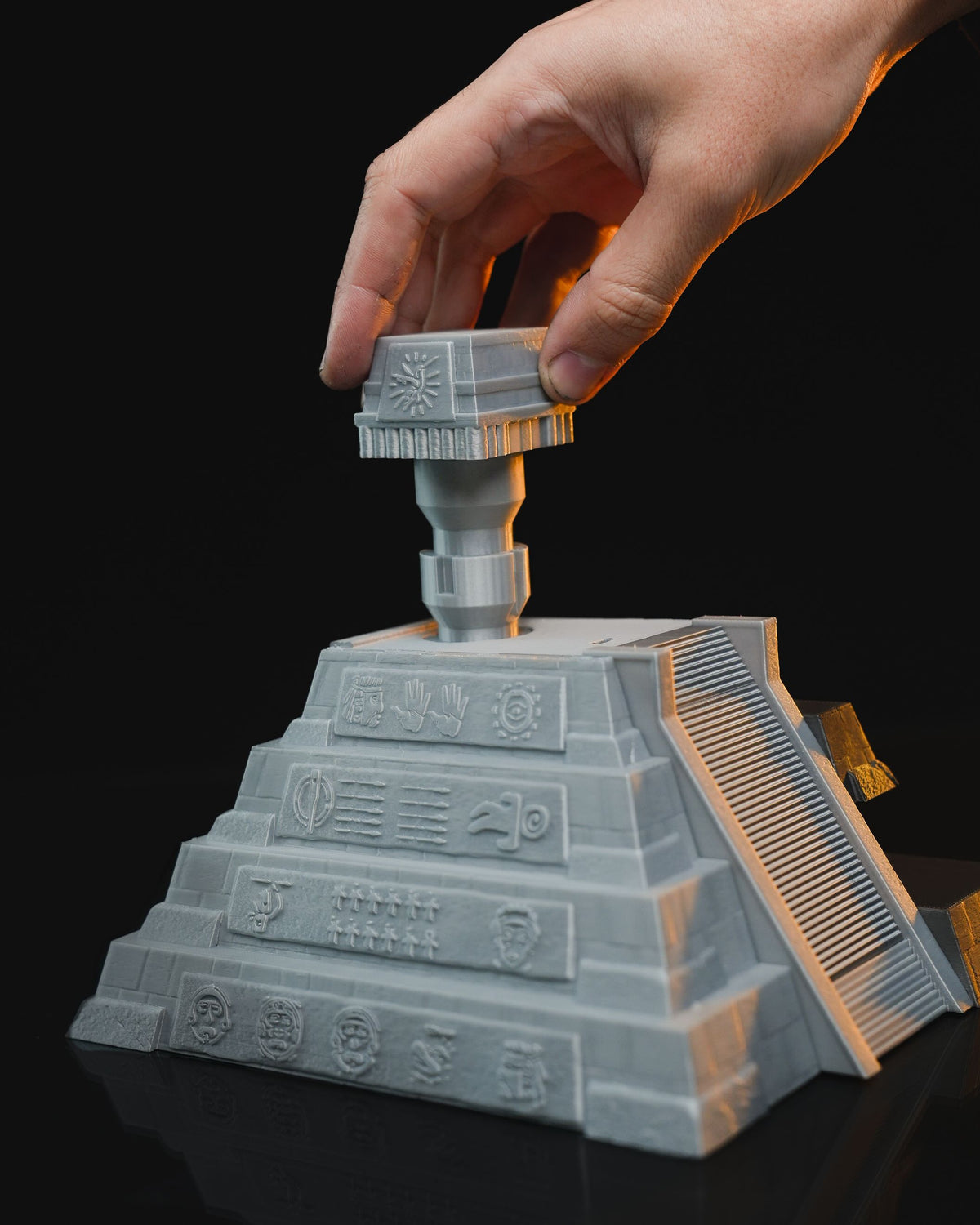 0822 - The Pyramid's Riddle Puzzle Box