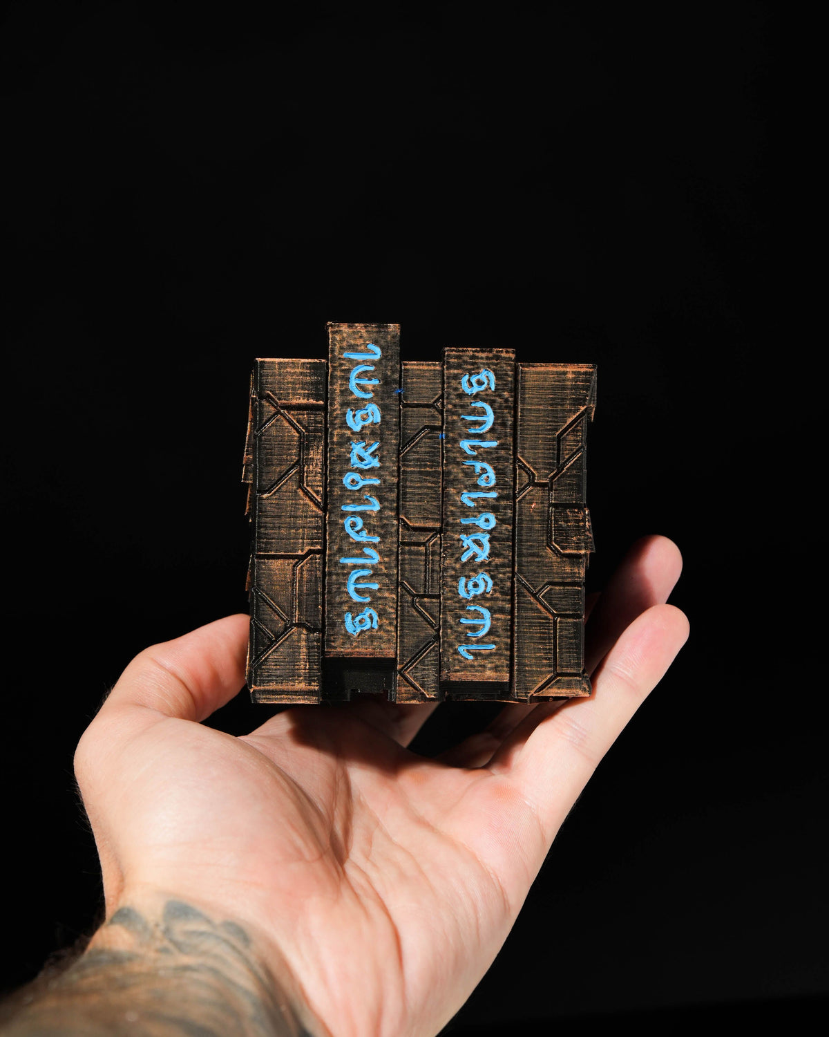 0503 - Alien Artifact Puzzle