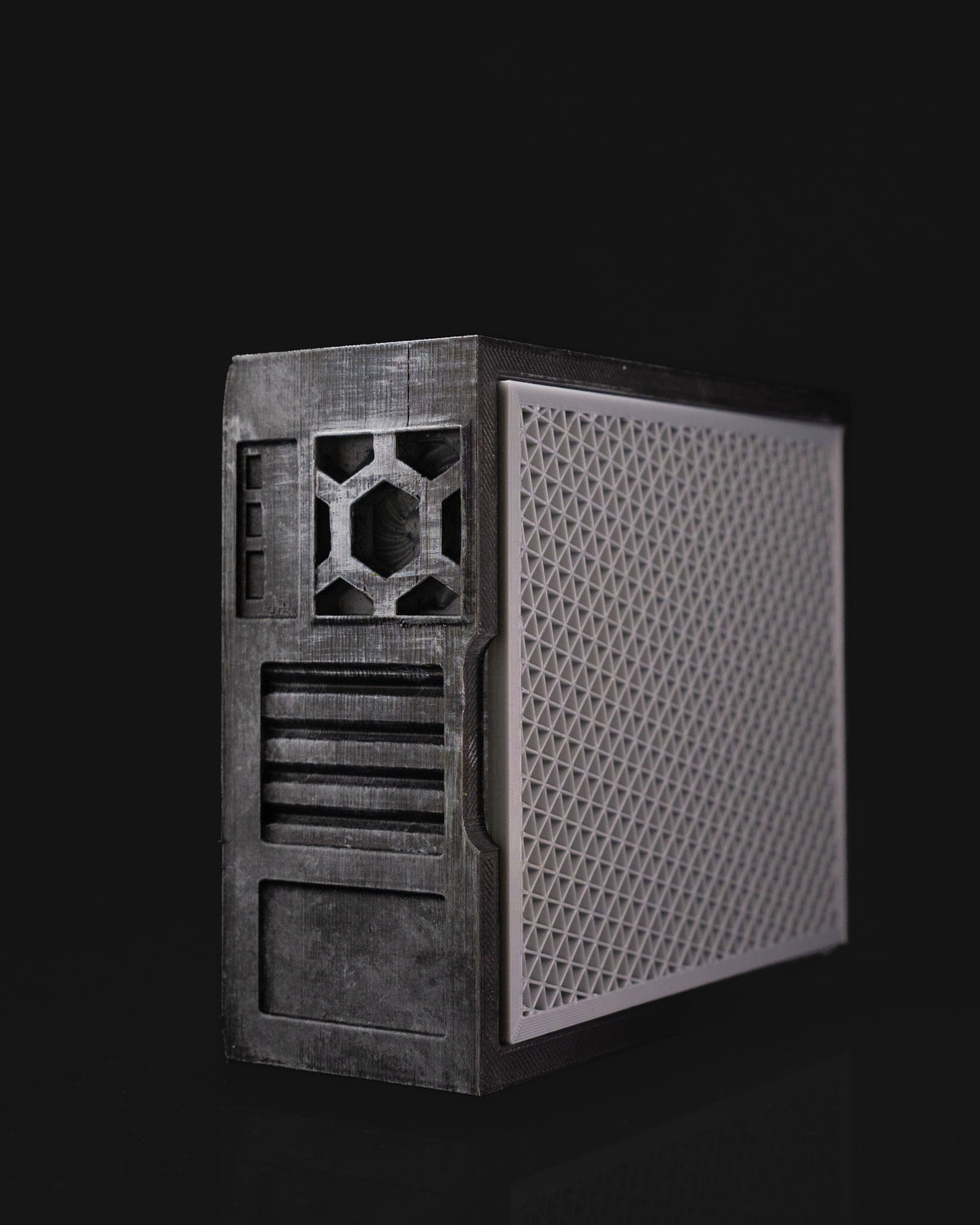 0601 - Gaming PC USB and SD Card Holder