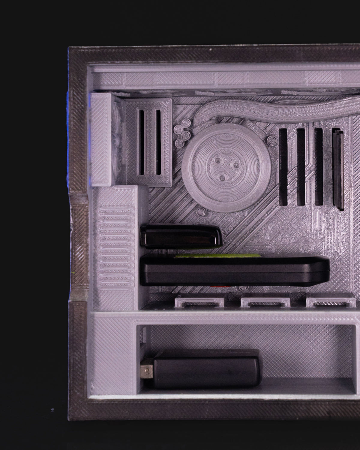 0601 - Gaming PC USB and SD Card Holder