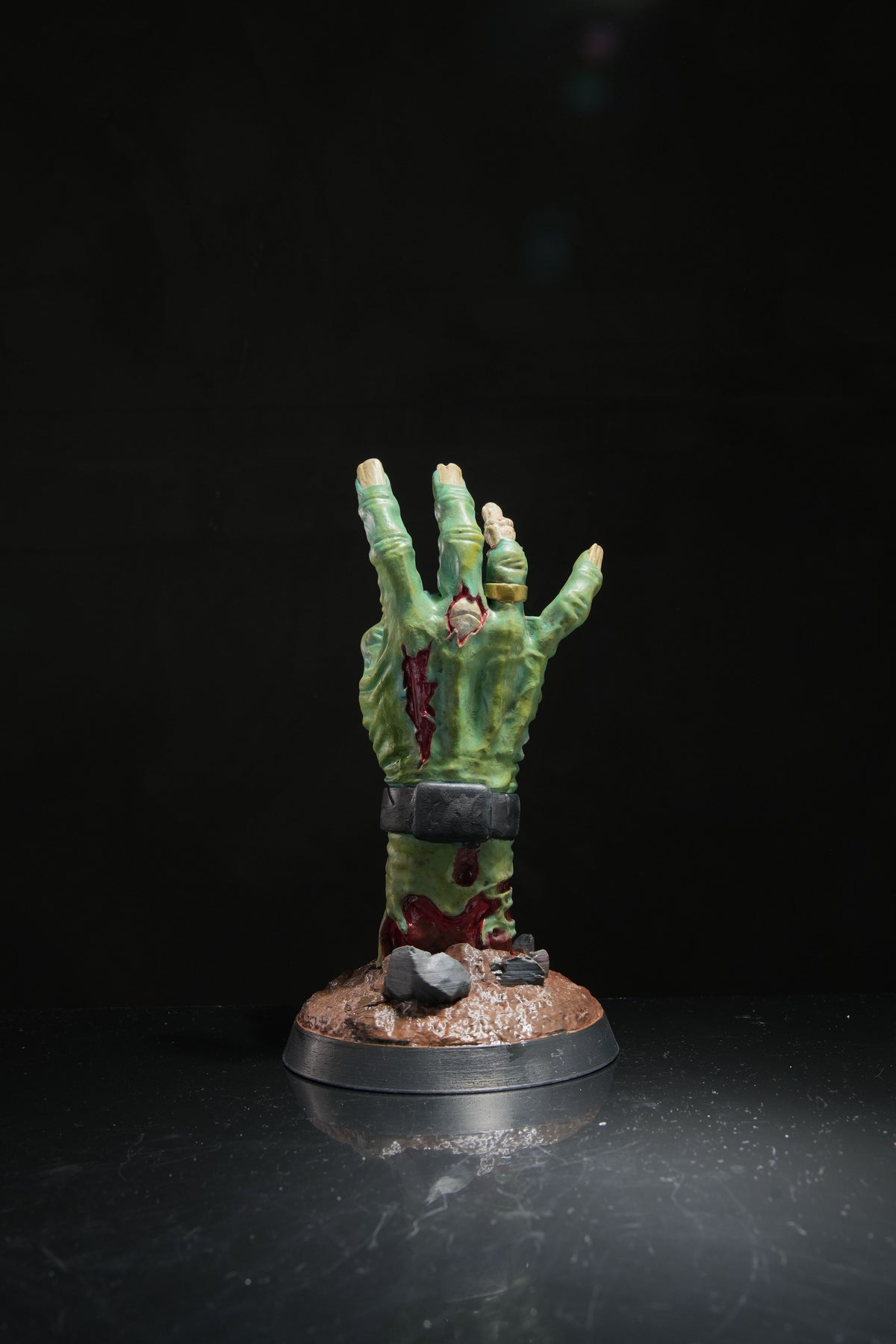 0078 - Zombie Hand Controller Holder