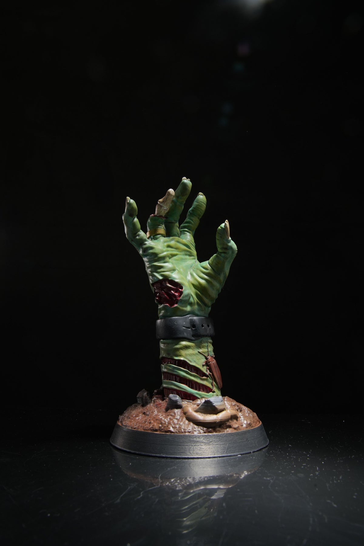 0078 - Zombie Hand Controller Holder