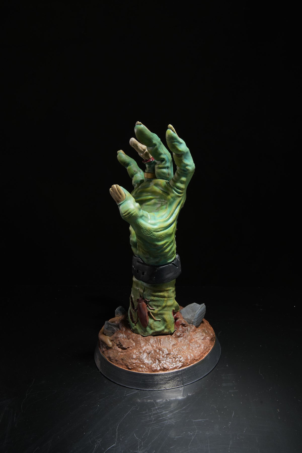 0078 - Zombie Hand Controller Holder