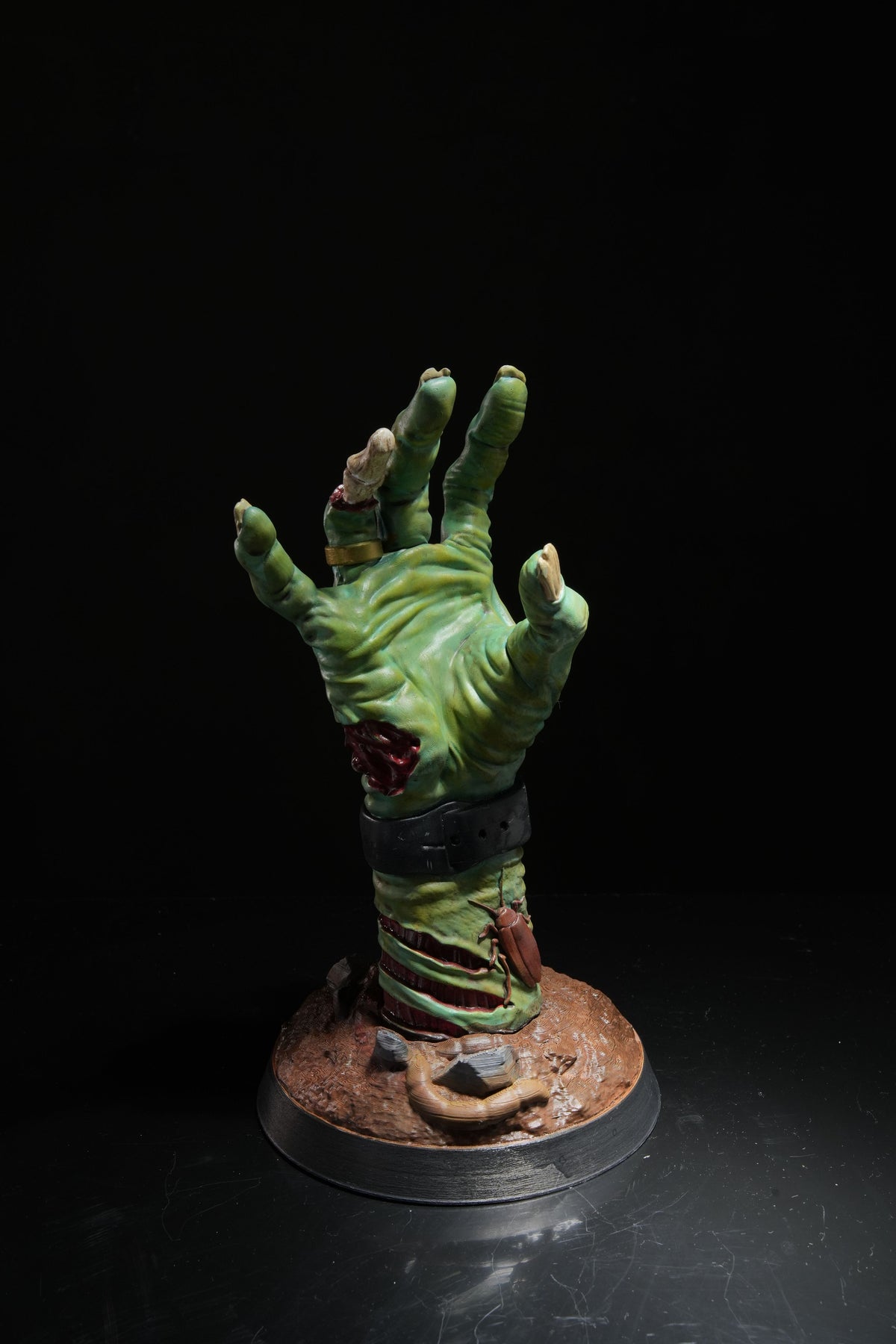 0078 - Zombie Hand Controller Holder