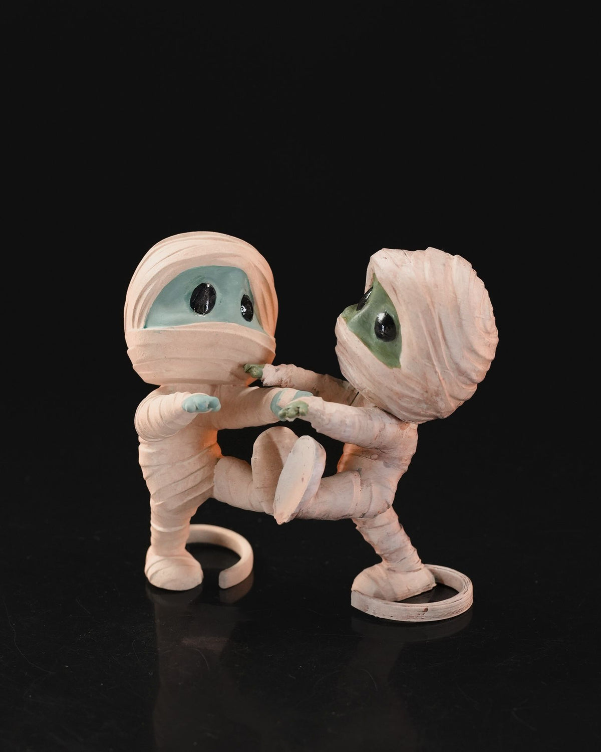 0620 - Clingy Mummy 2