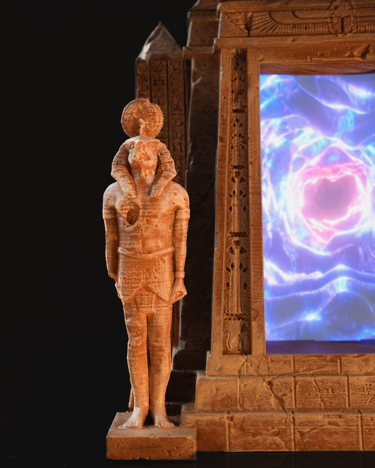 0617 - Mysterious Portal Phone Holder