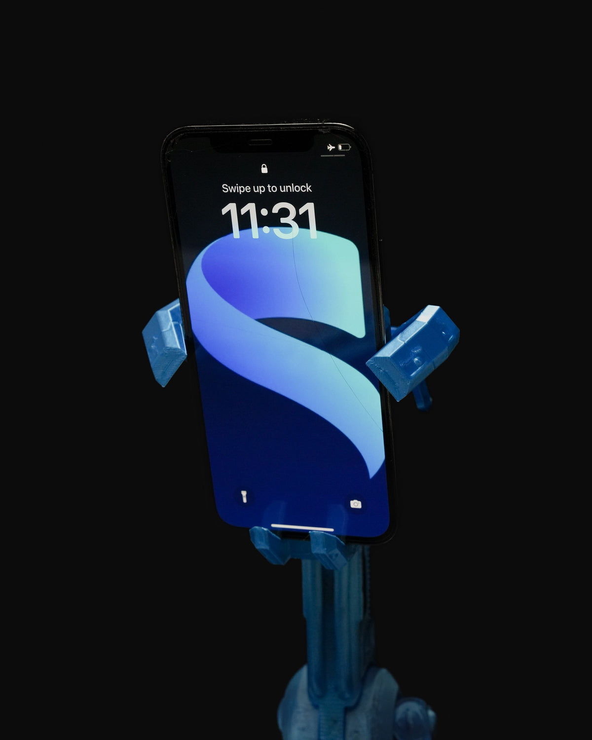 0698 - Robot Claw Phone Holder