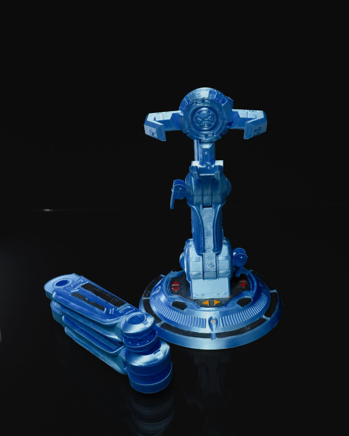 0698 - Robot Claw Phone Holder