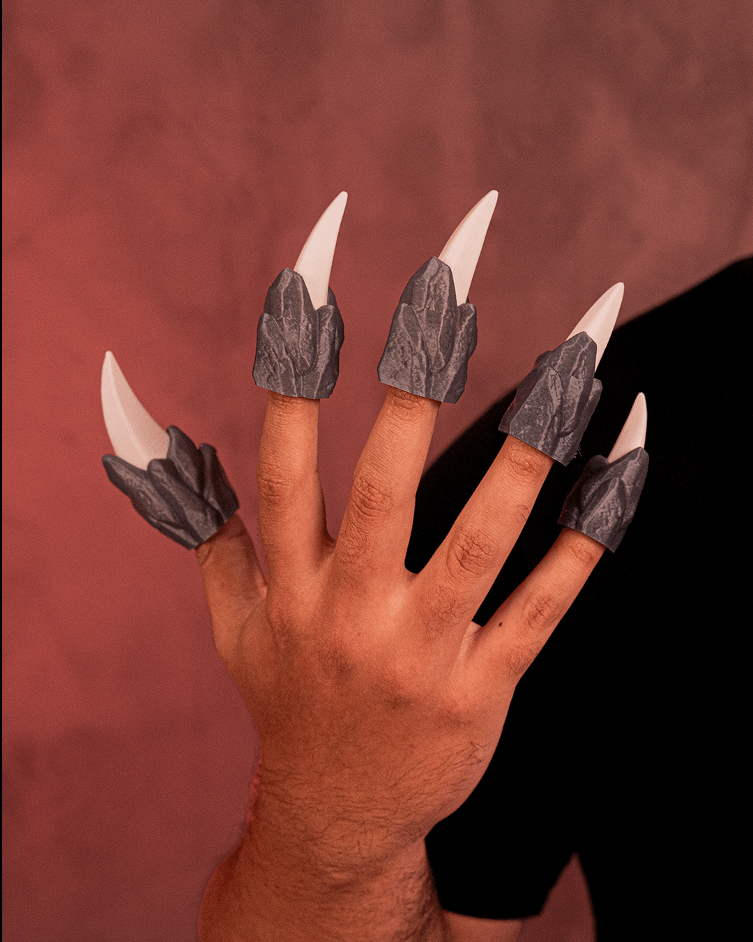 2852 - Dragon's Heir Claws