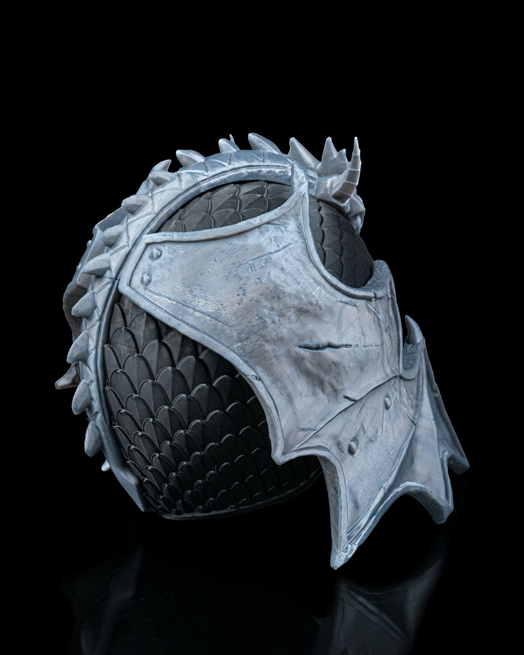 2598 - Dragonkeeper Knight Helmet