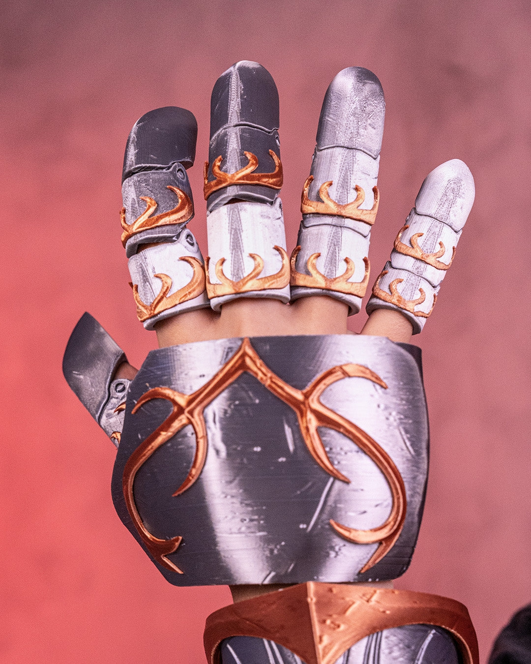 2851 - Elf Knight Gauntlet & Vambrace