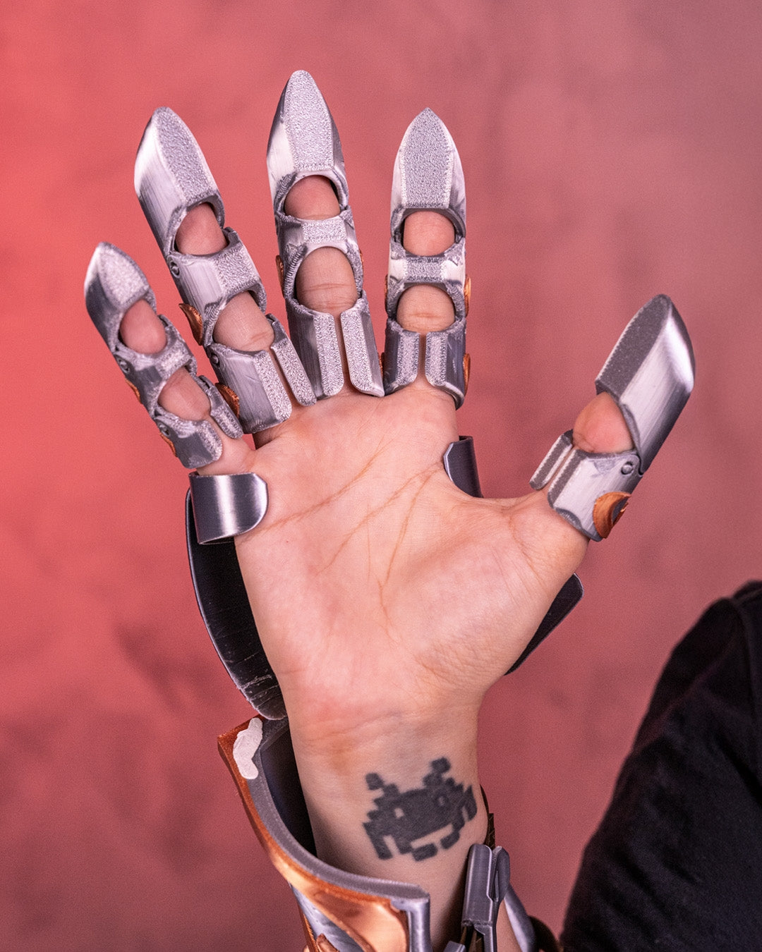 2851 - Elf Knight Gauntlet & Vambrace