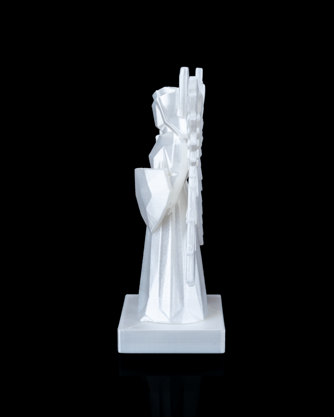 2984 - Four Winged Angel Statue
