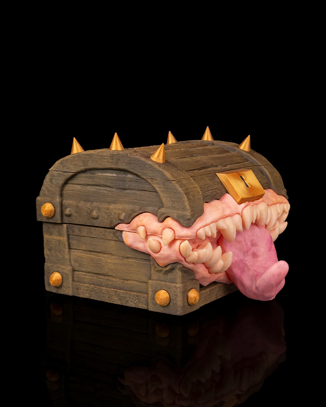 3166 - Greedy Chest - Deck Box
