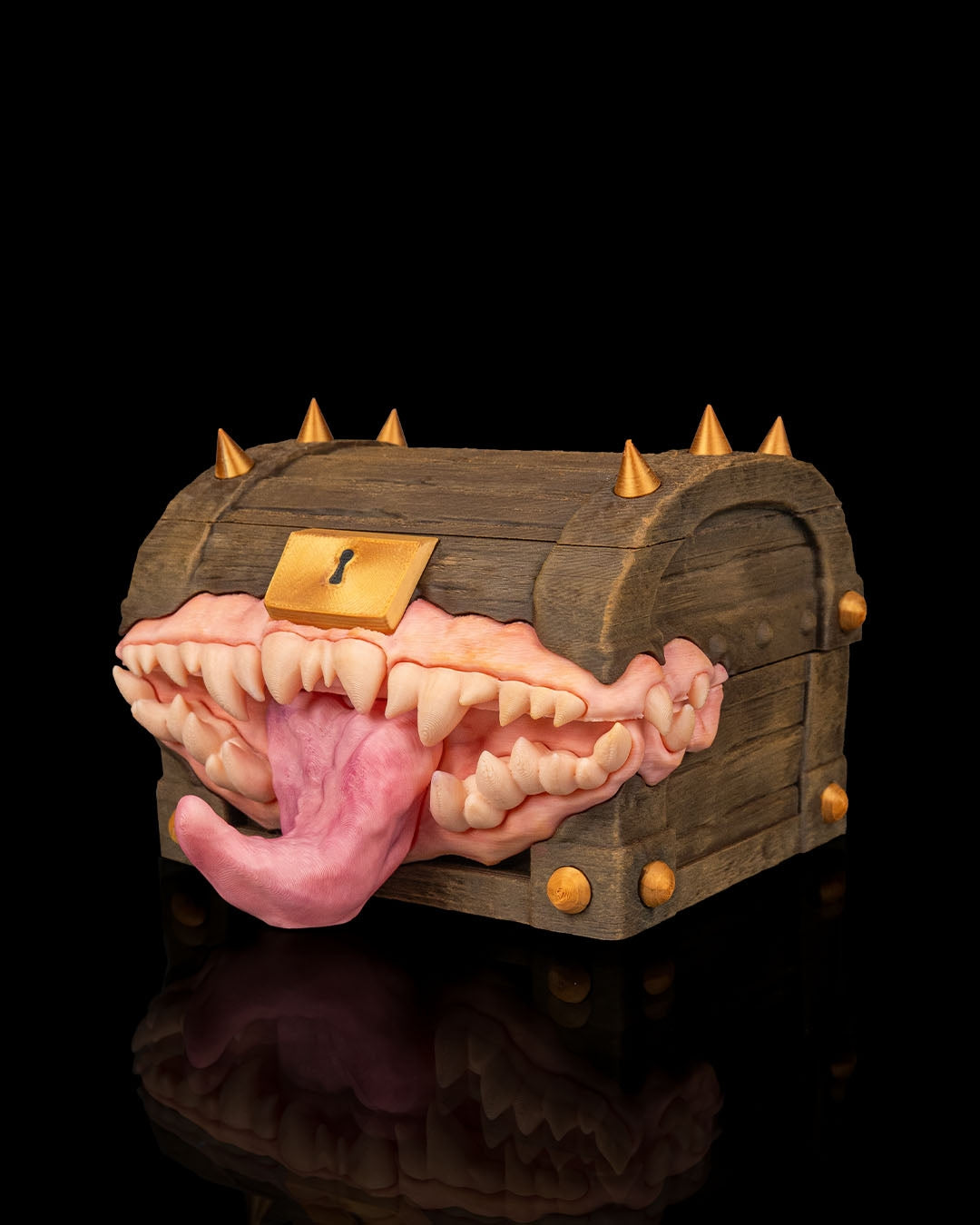 3166 - Greedy Chest - Deck Box