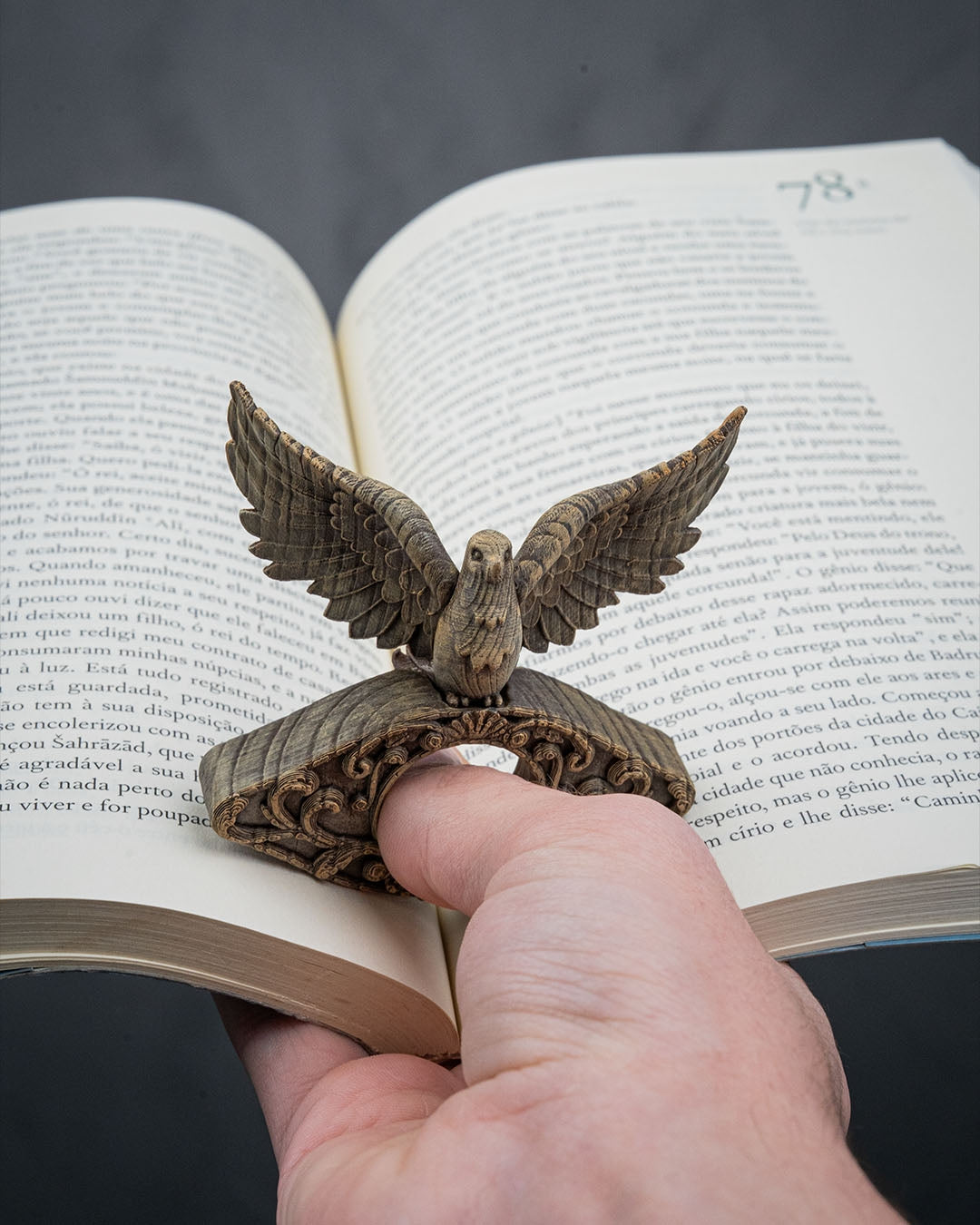 3067 - Hold of Grace - Page Holder