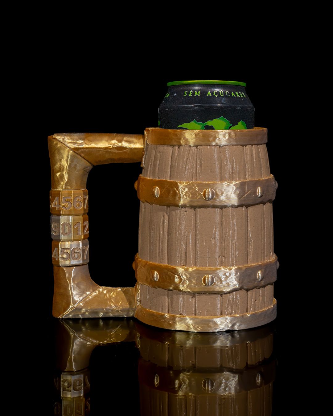 1676 - Keg o’ Beer Can Holder