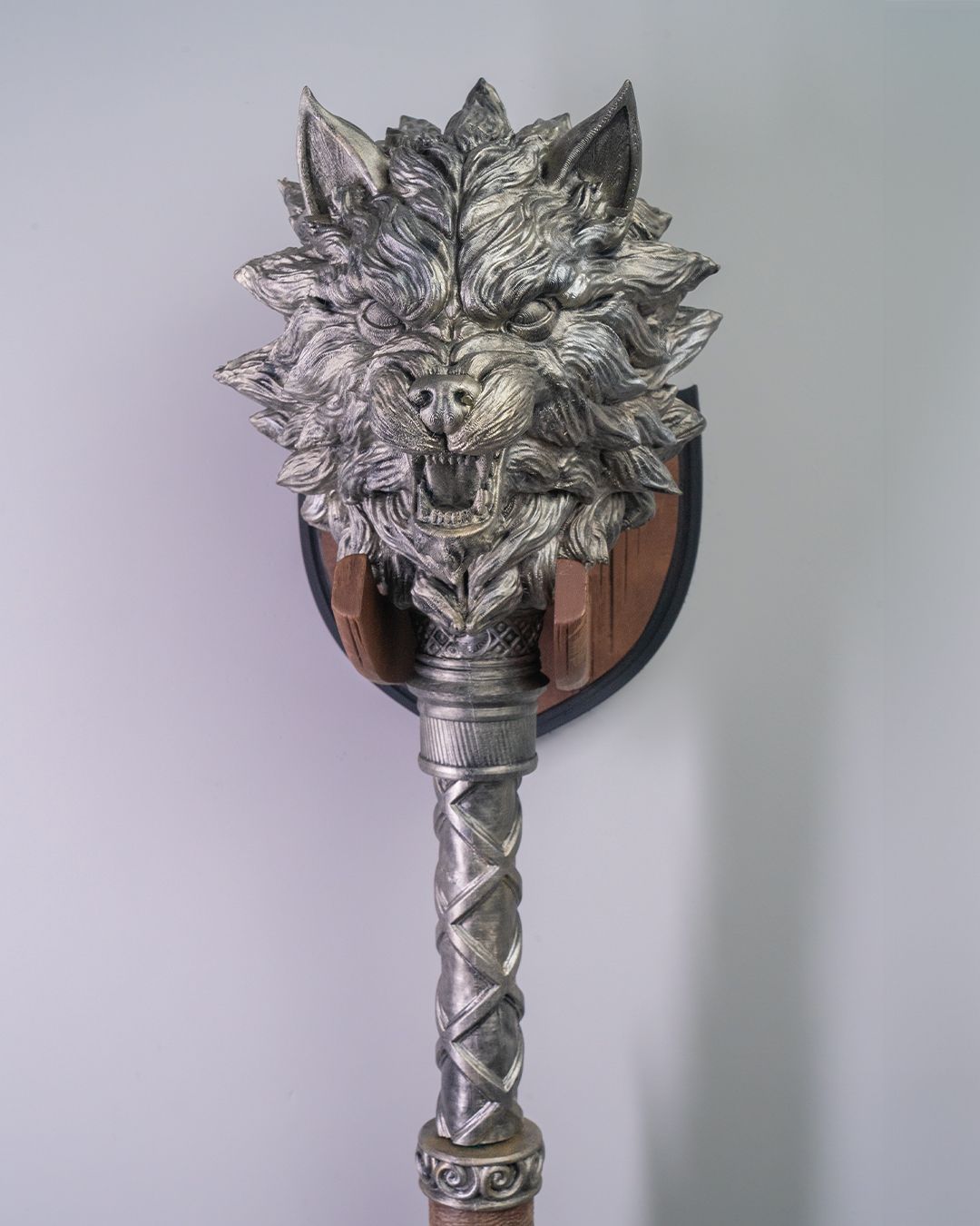 1483 - Lone Wolf Mace