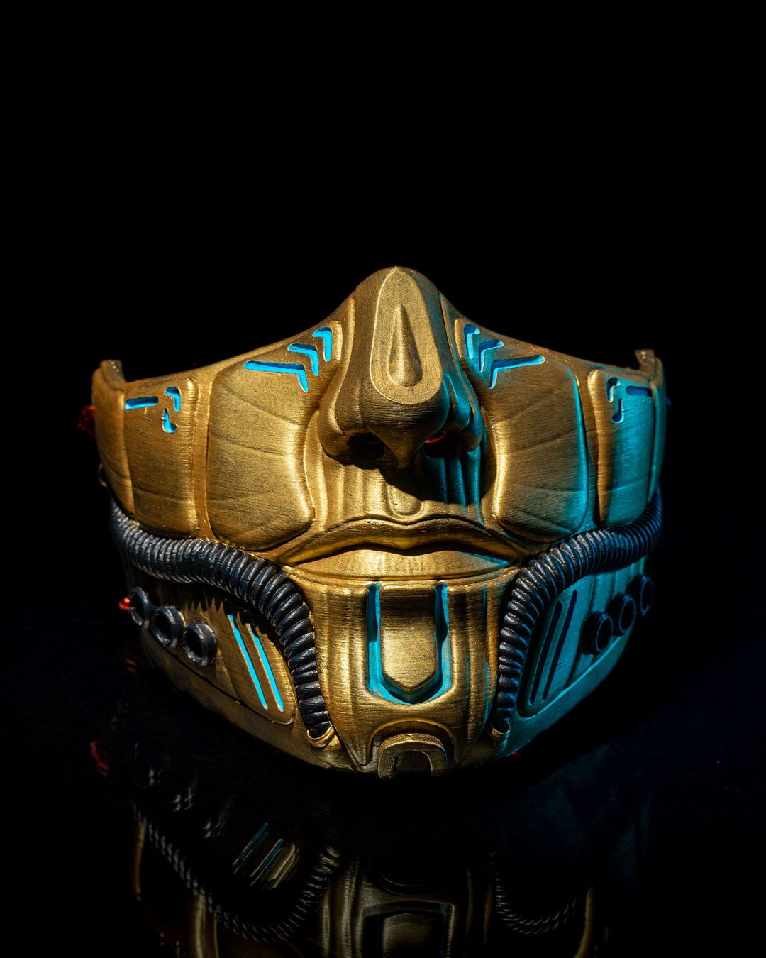 1033 - Metropolis Mask