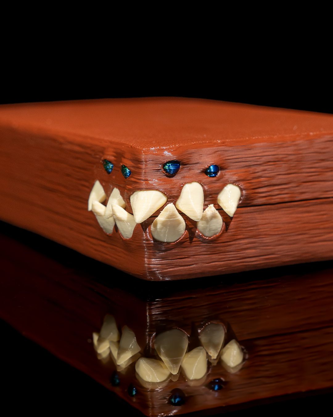 1675 - Mimic Dice Tray