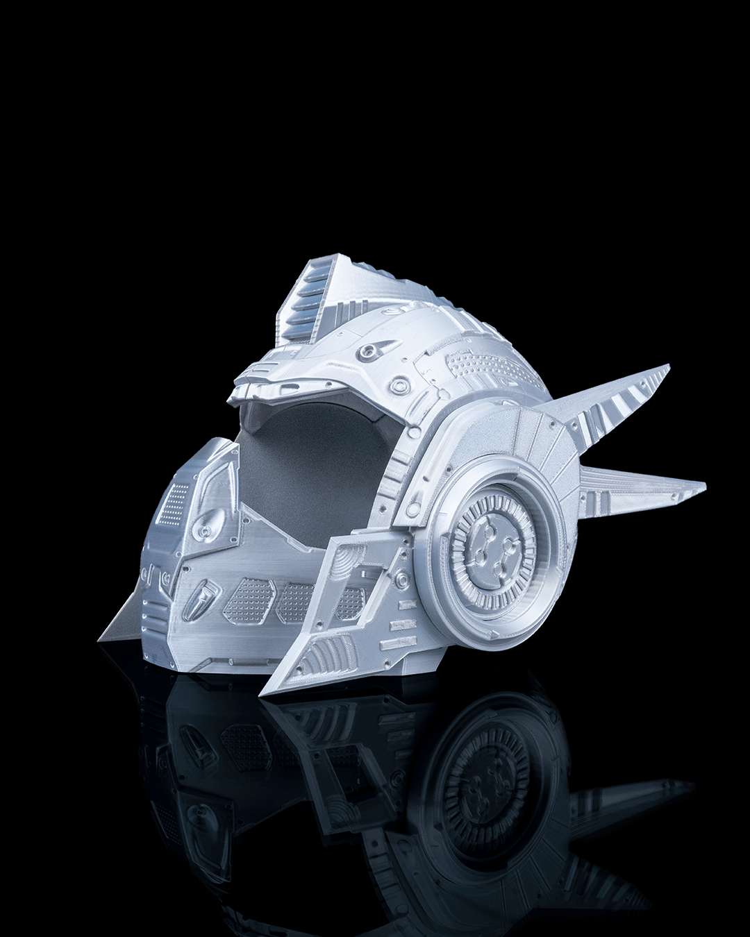 3040 - Nexus Commander Helmet