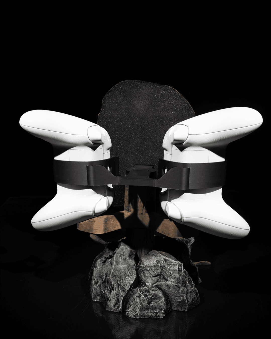1683 - No to Piracy Controller Holder