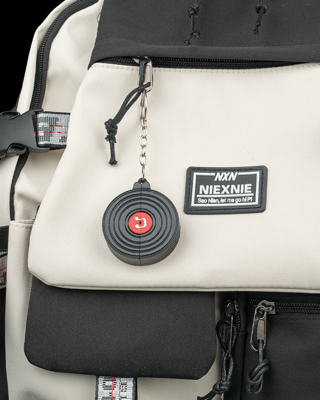 4051 - Pocket Vinyl - Pick Holder & Keychain