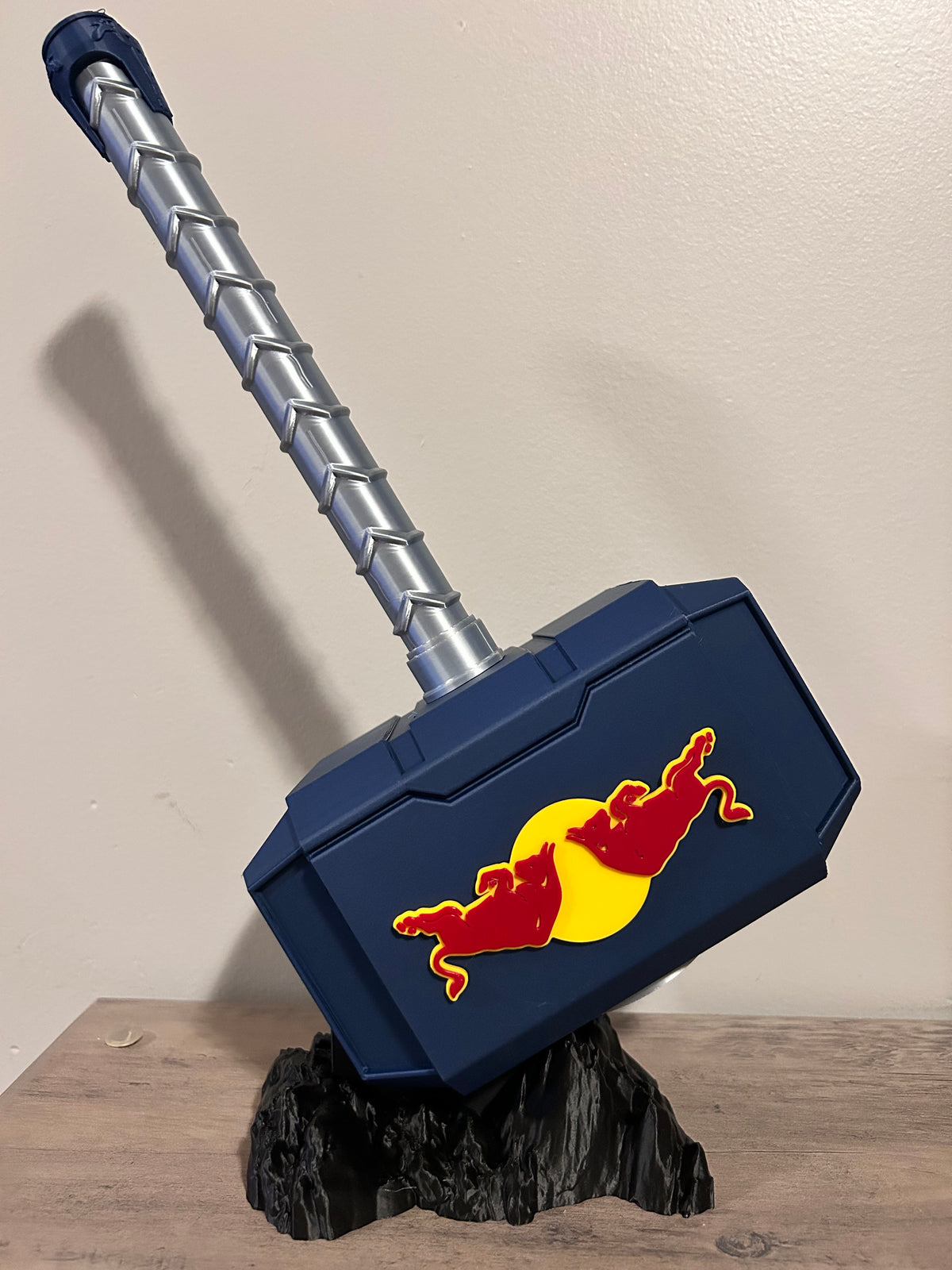 Hammer - Red Bull