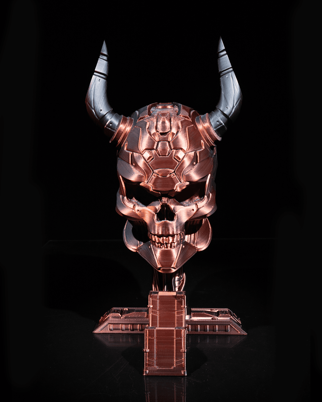 1684 - Sci-Fi Skull Controller and Headphone Holder