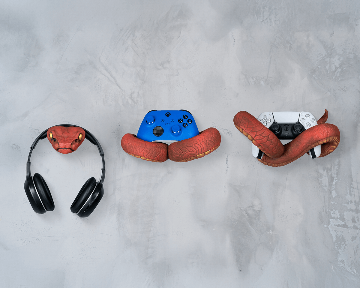 2468 - Silent Slither Controller and Headphone Holder