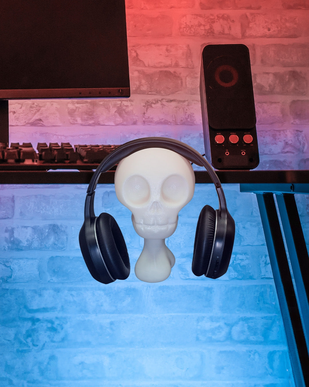 1935 - Skull Vise Headphone Holder